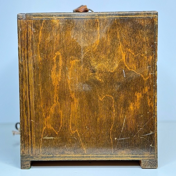 Antique Wooden Box of Drawers (4 Sm, 1 Lg) with secret door and lock - Picture 4 of 7